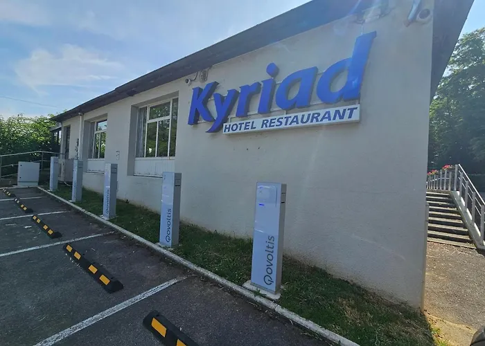 Kyriad - Ecouen La Croix Verte