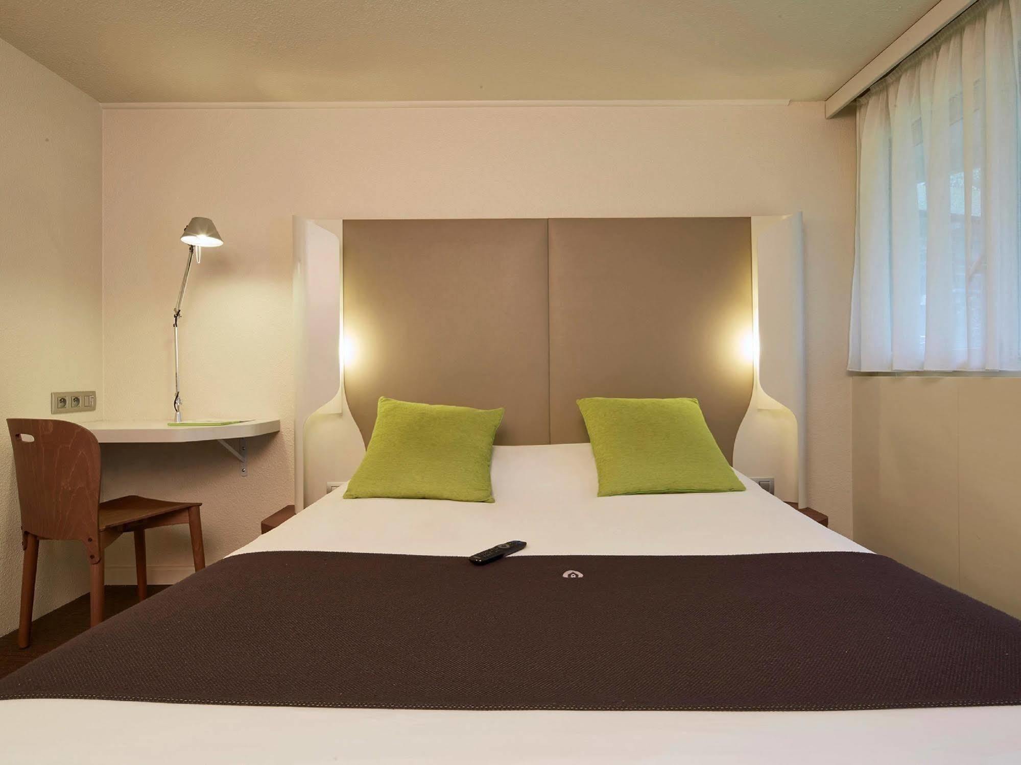 Hotel Kyriad - La Croix Verte Écouen